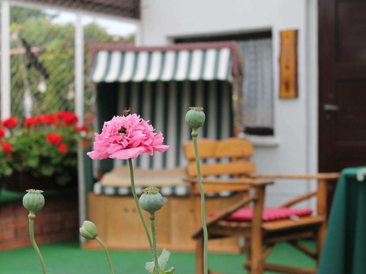 Apartment Rerik With Fenced Garden Exterior photo